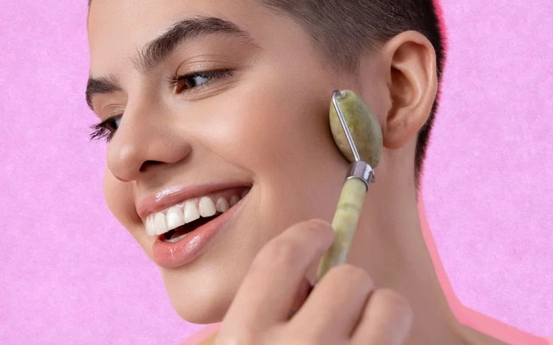 does the jade roller work