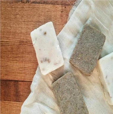 Nahahooldustoode täiskasvanute koorimine